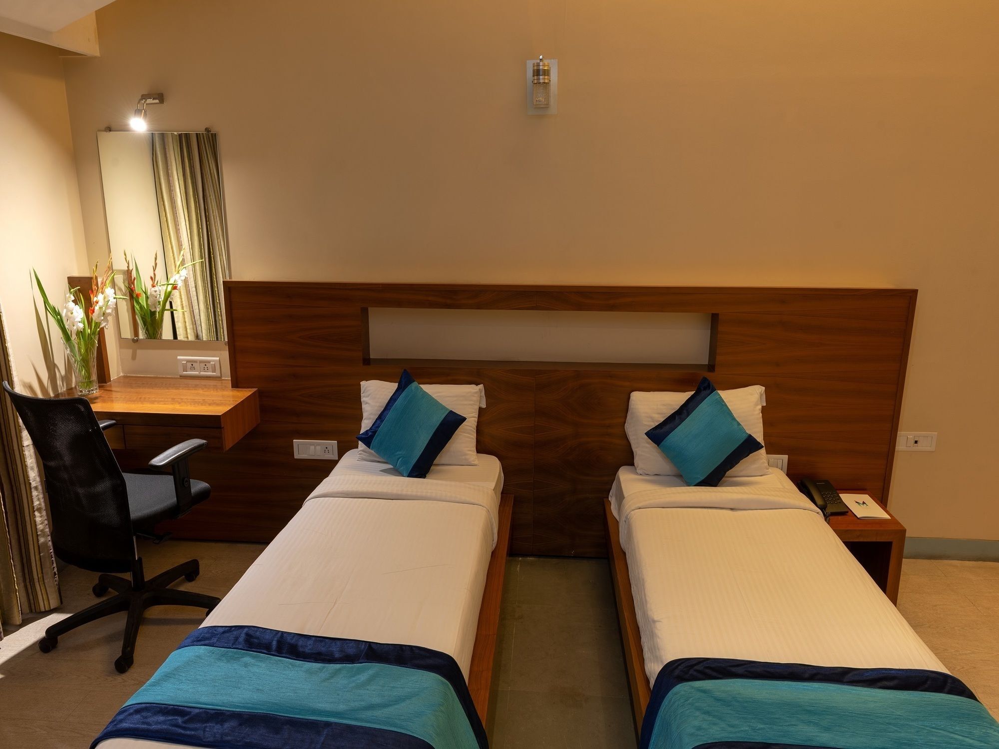 Hotel Mint Koregaon Park Poona Buitenkant foto