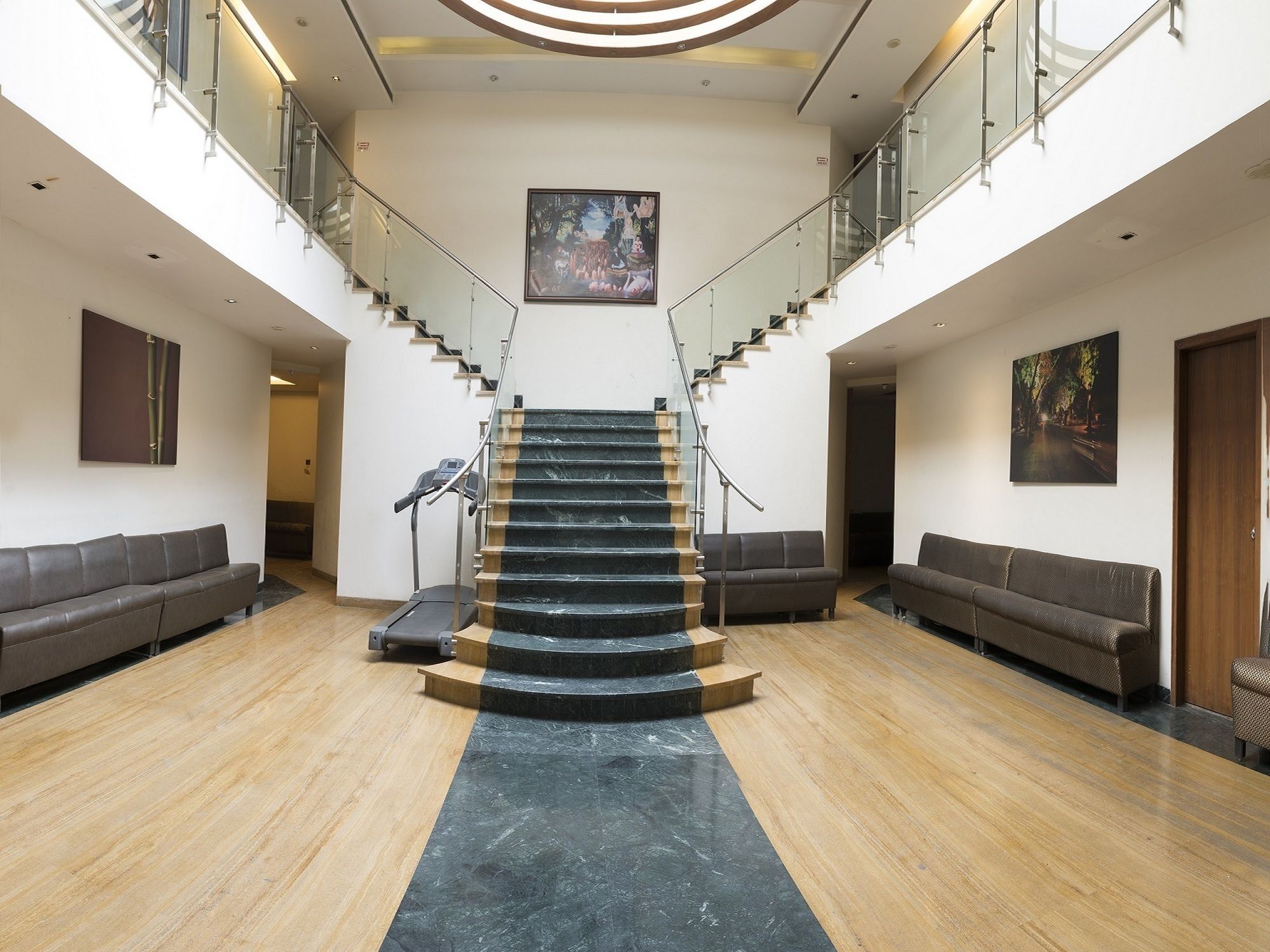 Hotel Mint Koregaon Park Poona Buitenkant foto