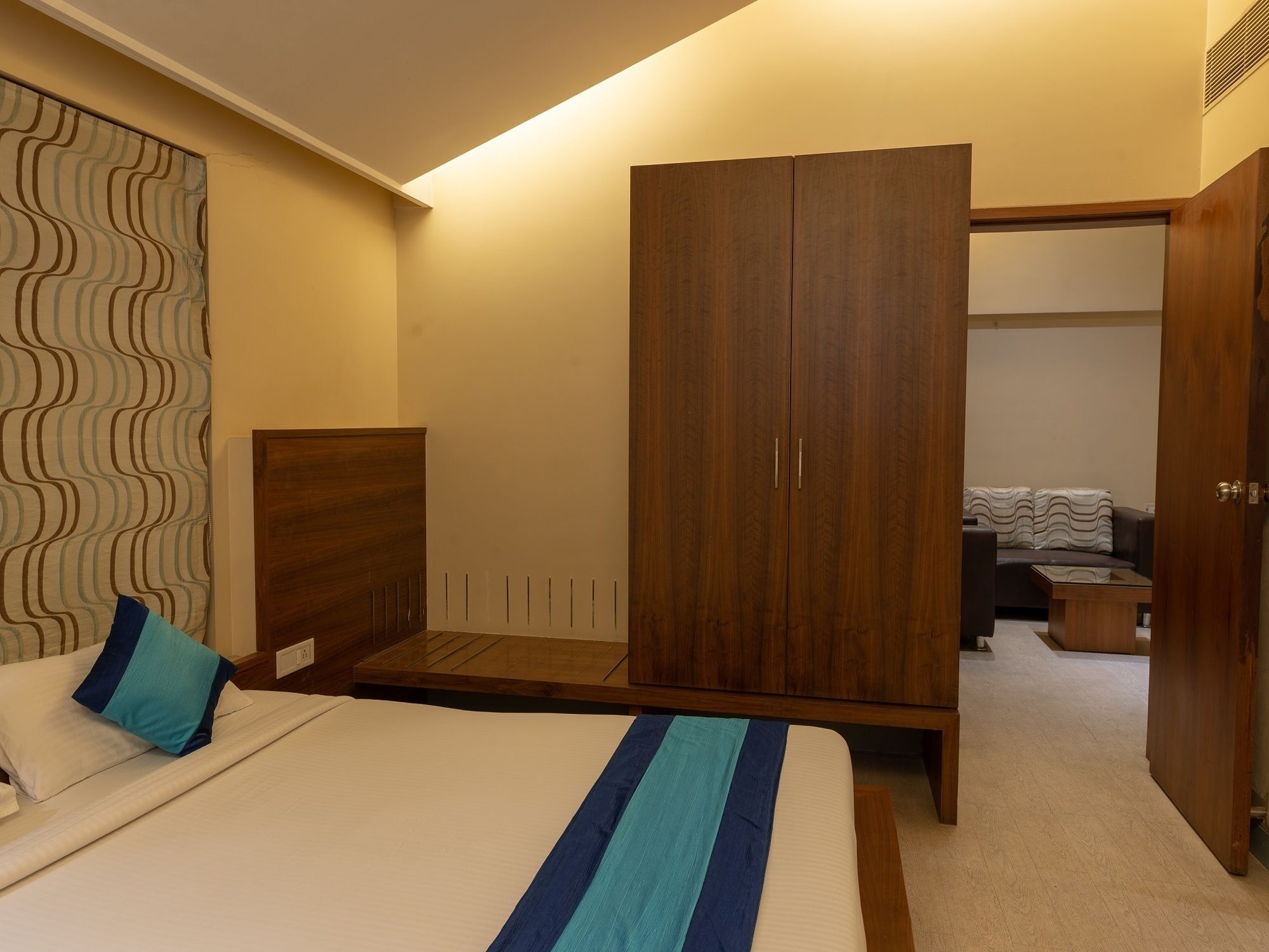 Hotel Mint Koregaon Park Poona Buitenkant foto